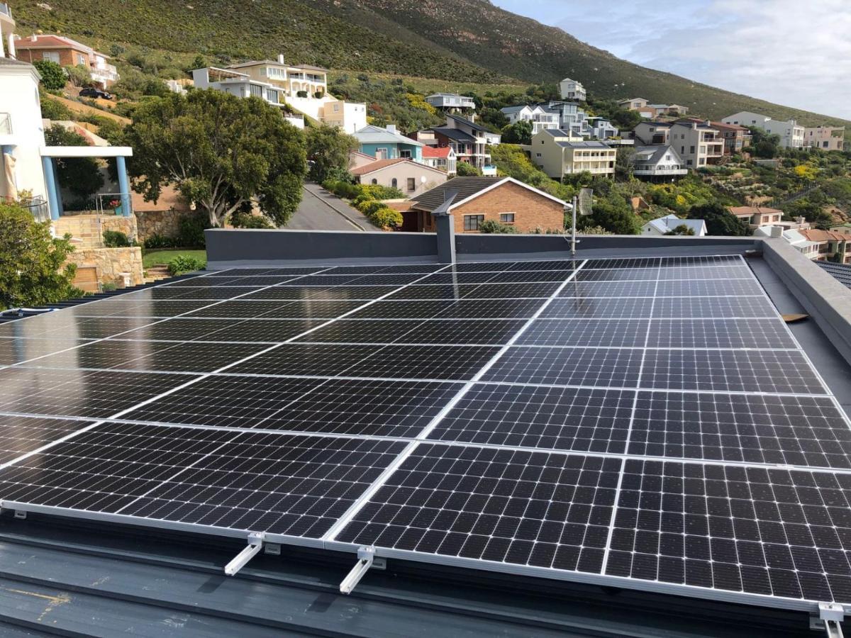 ホテル Penguinden - Load-Shedding Free Simonʼs Town エクステリア 写真