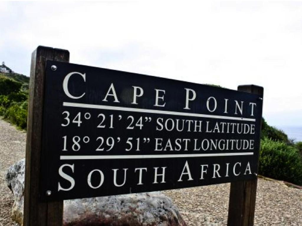 ホテル Penguinden - Load-Shedding Free Simonʼs Town エクステリア 写真